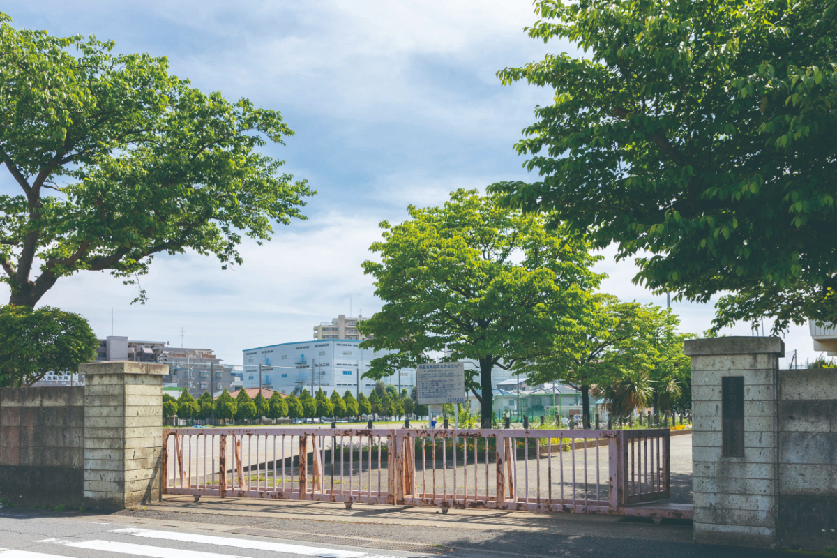 三芳東中学校