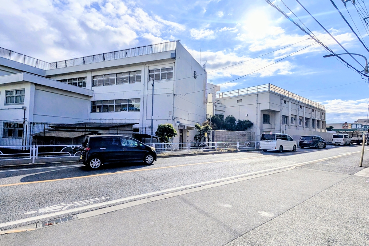 久留米中学校/徒歩14分