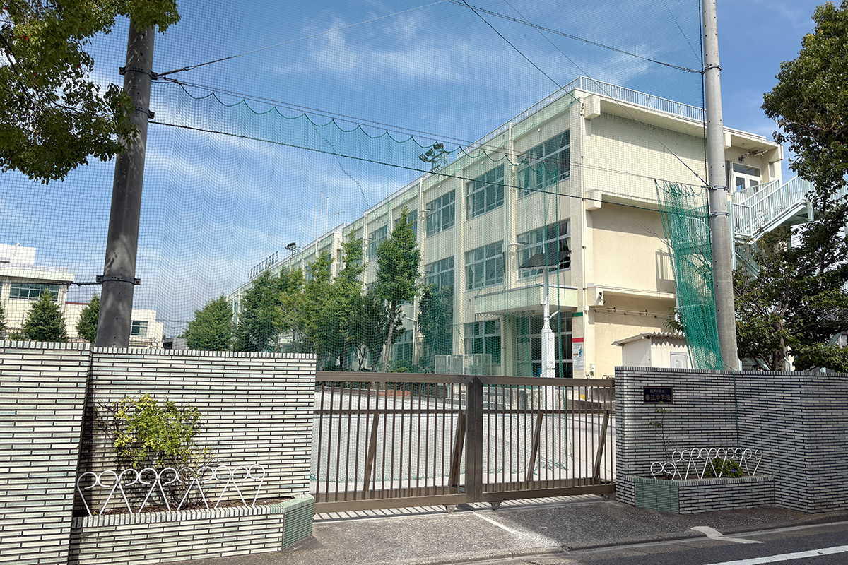 春江中学校/徒歩6分 春江中学校/徒歩6分